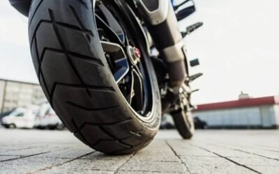 Quand et comment changer les pneus de sa moto ?