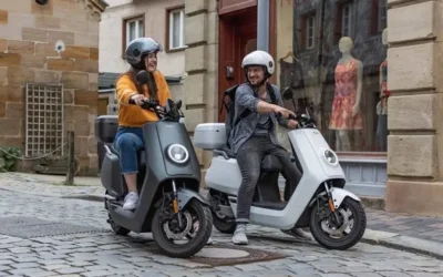 Comment Bien Choisir son Deux-Roues Urbain : Scooter ou Moto, Thermique ou Électrique ? Les critères essentiels pour bien choisir son deux-roues urbain