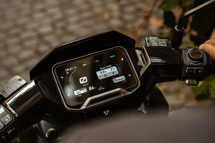 nqix150-2 NIU NQiX 150